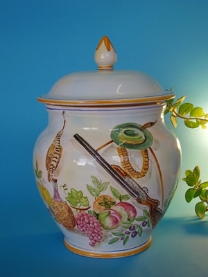 Ceramiche d-Arte di Albisola - Scena decorata su richietsa. Maiolica